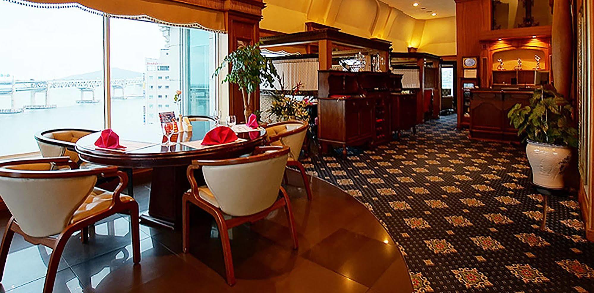 Hotel Castle Beach Busan Eksteriør billede