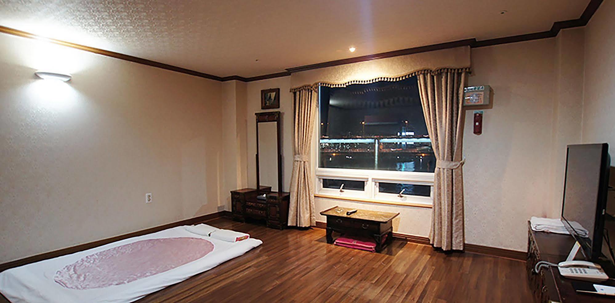 Hotel Castle Beach Busan Eksteriør billede